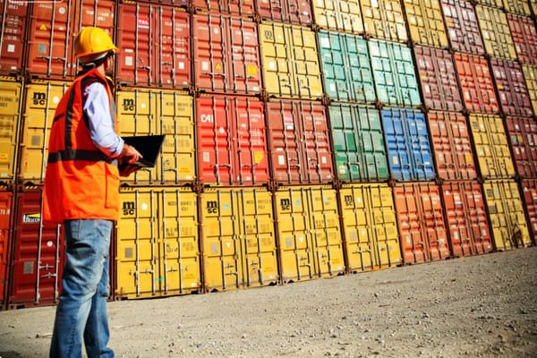 Flowchart showing the step-by-step customs clearance procedure