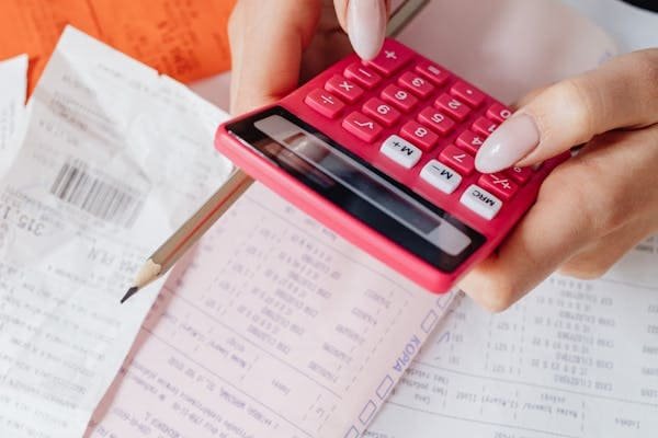 Calculating shipping costs and fees