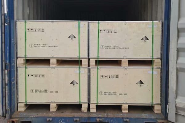 Diagram of LCL shipping rules for batteries