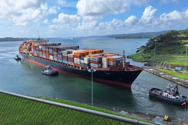 An illustration showing how cargo weight affects a ship's draft in the water