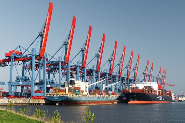 Strait of Hormuz Crisis: How It Affects Your China Import Costs